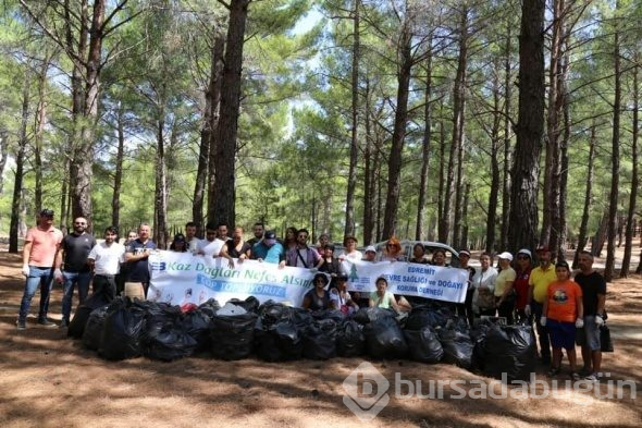 Kazdağları'ndan 1 ton çöp topladılar