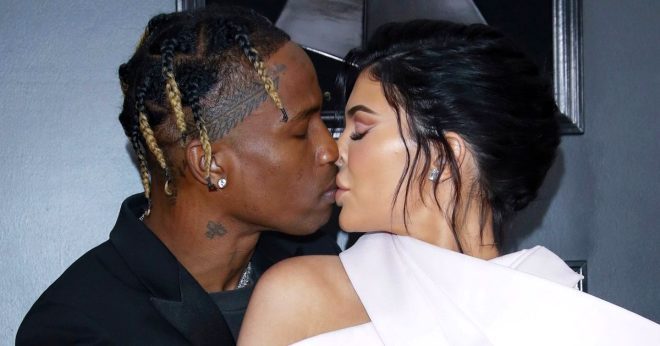 Playboy'a soyunan Kylie Jenner'dan olay yaratan cinsel ilişki itirafı!