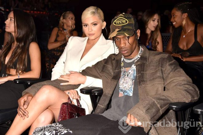 Playboy'a soyunan Kylie Jenner'dan olay yaratan cinsel ilişki itirafı!