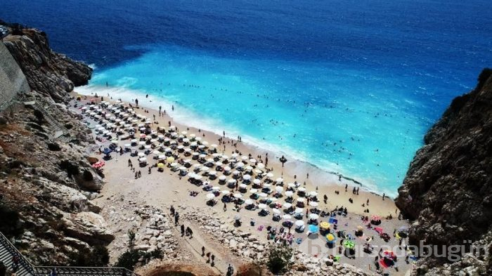 Kaputaş Plajı yazın gözdesi oldu