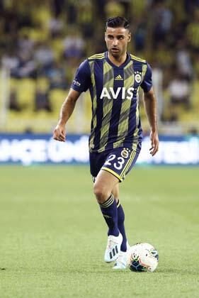 Ersun Yanal ilk 11 için kararını verdi...