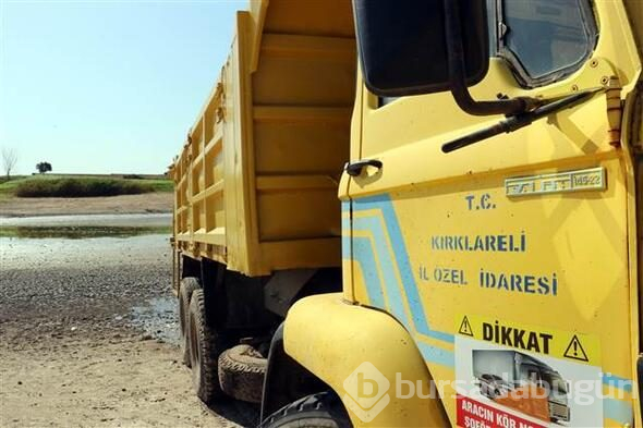 Oruçlu Göleti'ne tankerle su taşınıyor