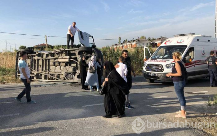 İstanbul'da okul servisi takla attı