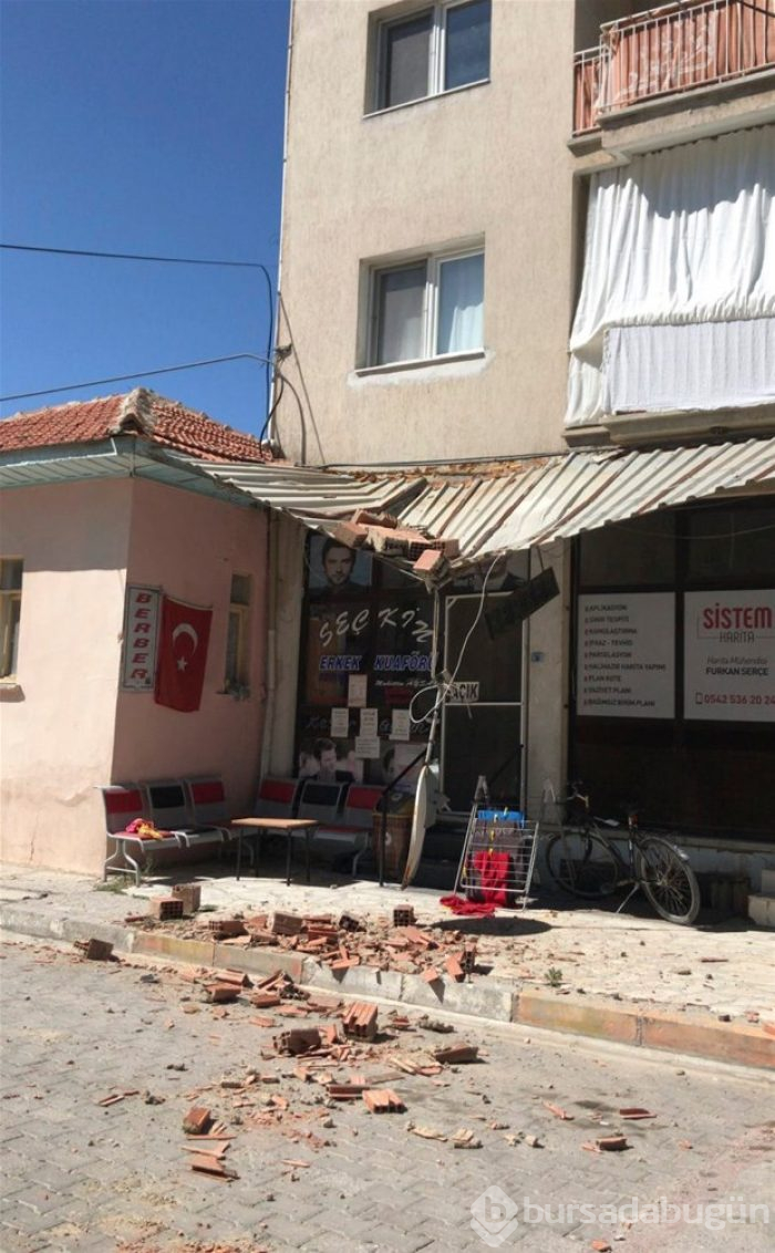 Denizli'deki depremden ilk görüntüler