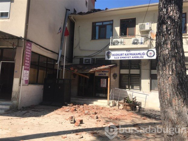 Denizli'deki depremden ilk görüntüler