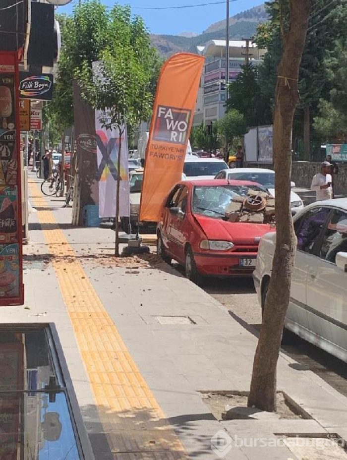 Denizli'deki depremden ilk görüntüler