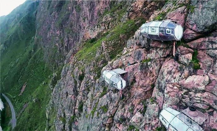 Dağ yamaçlarında adrenalininizi tavan yaptıracak uyku kapsülleri!