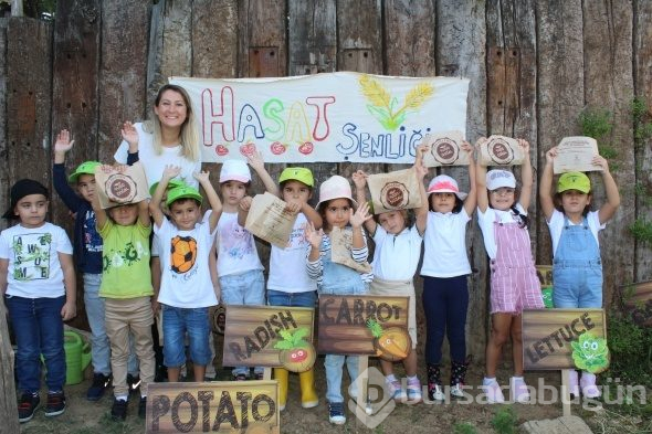 Küçük çiftçiler Hasat Festivali'nde ürünlerini topladı