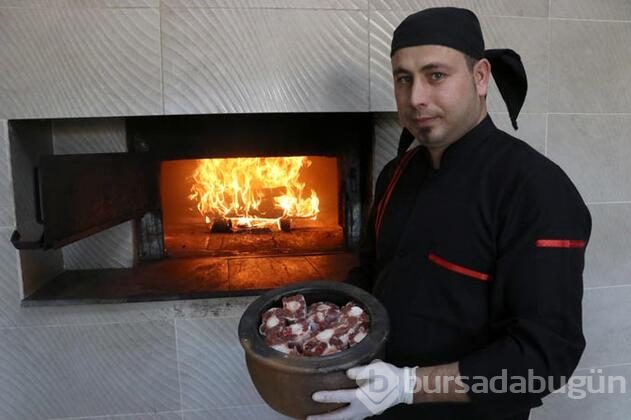 15 saatte pişen "pöç" sofraları süslüyor