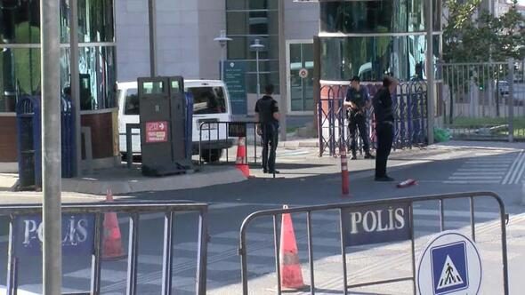 Adliye`de kanlı olay