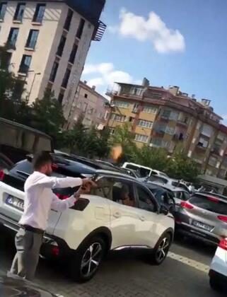 Düğün konvoyunda şoke eden görüntüler!