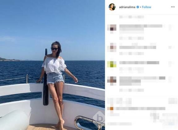Adriana Lima verdiği pozla Instagram'ı salladı