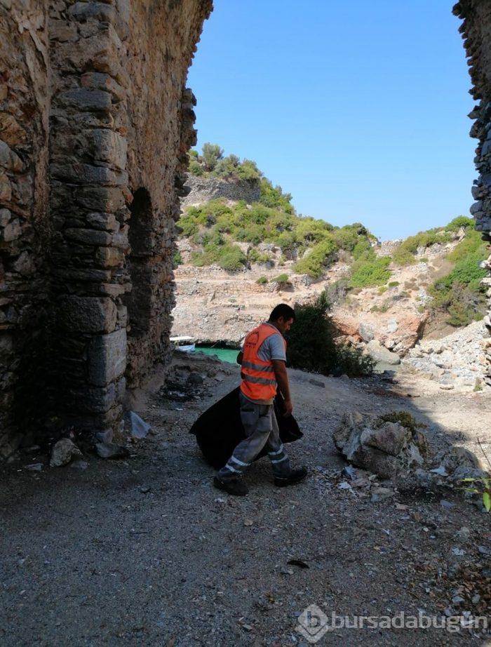Alanya Aytap Antik Kent'inden 3 kamyon çöp çıktı