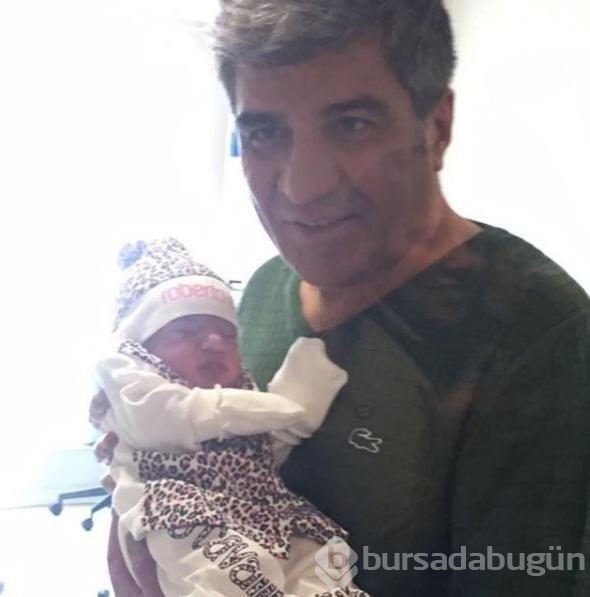 Elif Su mezara bakıp 'baba kalk oradan' dedi