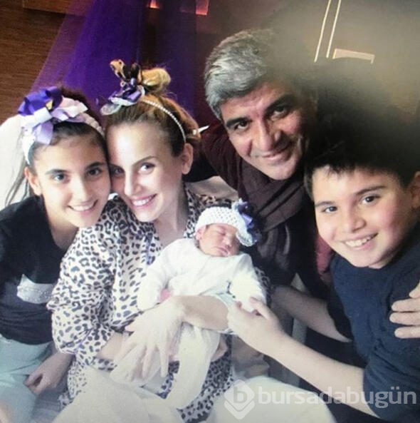 Elif Su mezara bakıp 'baba kalk oradan' dedi