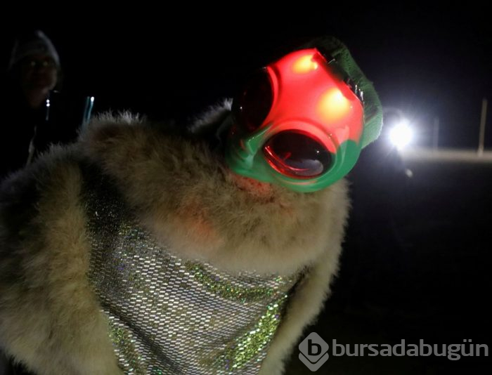 Esrarengiz üsse UFO'cu akını