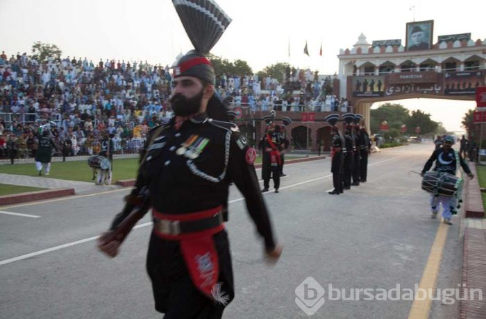 'İki nükleer güç el sıkıştı'