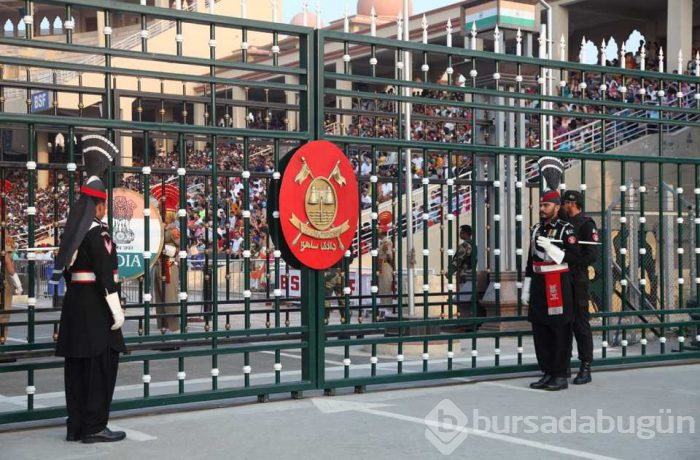 'İki nükleer güç el sıkıştı'