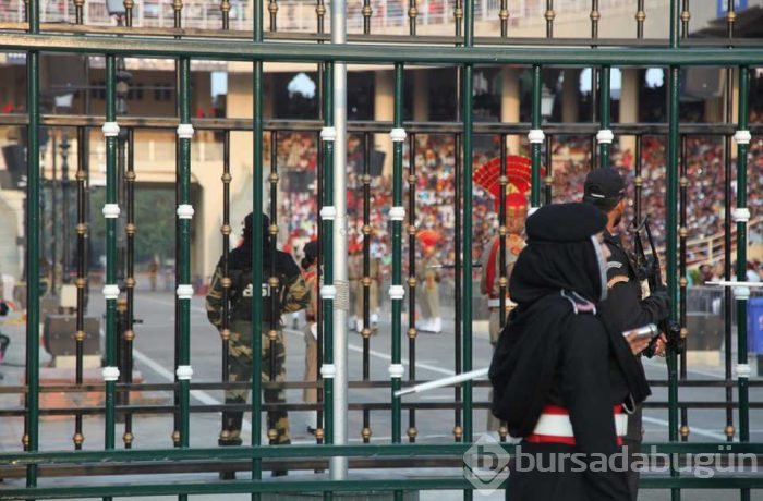 'İki nükleer güç el sıkıştı'