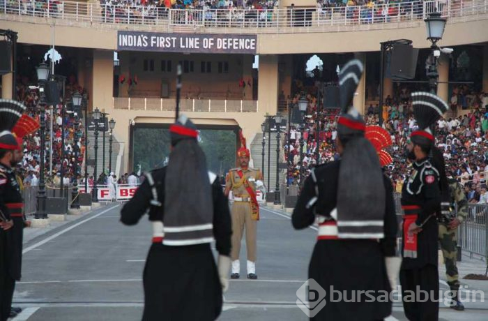 'İki nükleer güç el sıkıştı'