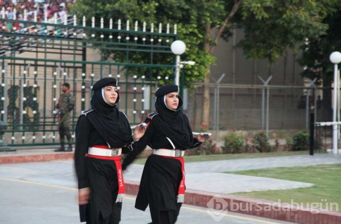 'İki nükleer güç el sıkıştı'