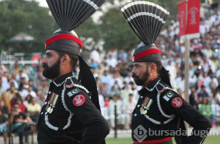 'İki nükleer güç el sıkıştı'