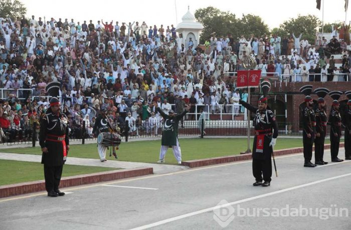 'İki nükleer güç el sıkıştı'