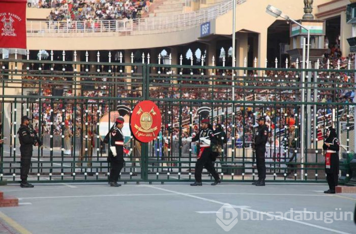 'İki nükleer güç el sıkıştı'
