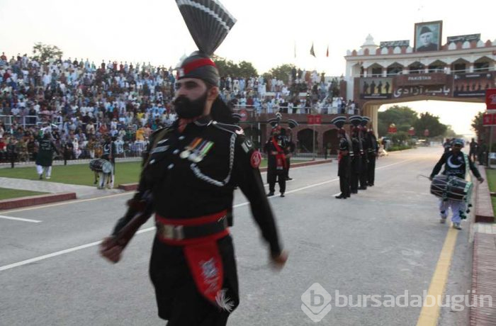 'İki nükleer güç el sıkıştı'