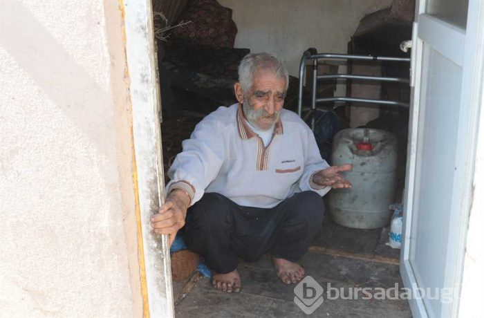 40 yıldır mağarada yaşayan adam kulübeye taşındı