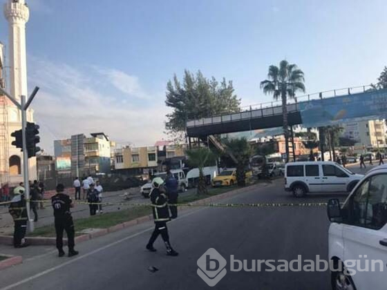Adana'da polis otobüsüne bombalı saldırı