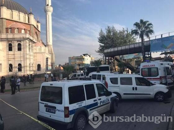 Adana'da polis otobüsüne bombalı saldırı
