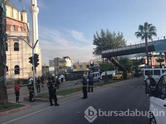 Adana'da polis otobüsüne bombalı saldırı