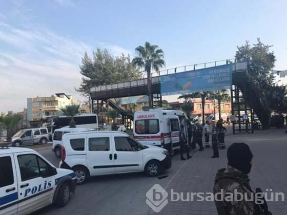 Adana'da polis otobüsüne bombalı saldırı