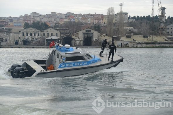 Kurbağa adamlar suçlulara göz açtırmıyor