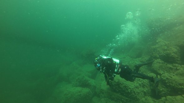 Kurbağa adamlar suçlulara göz açtırmıyor