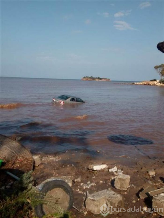 Didim'de sağanak yağış etkili oldu