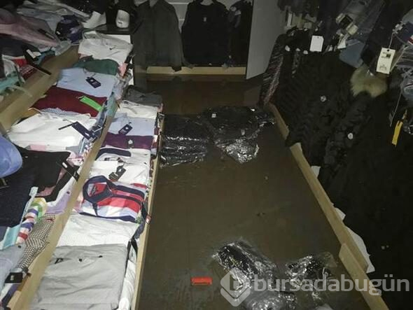 Didim'de sağanak yağış etkili oldu