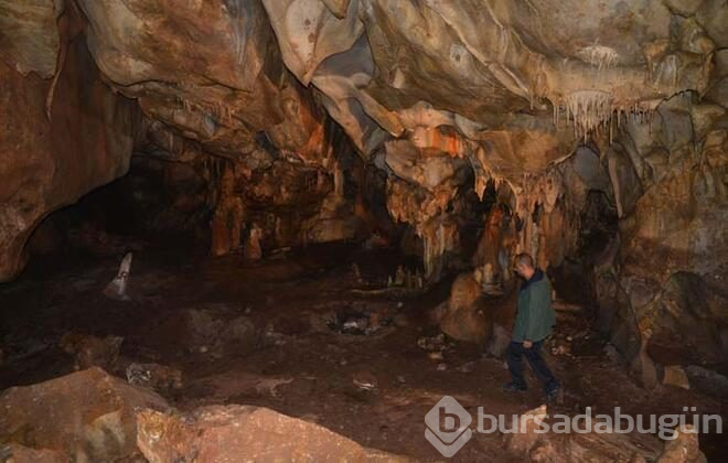 Tesadüfen bulunan mağaraya çirkin saldırı!