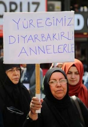 Diyarbakır annelerine 81 ilden destek