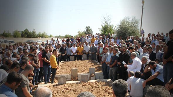 Bir ilçe yasa boğuldu... 4 kardeş yan yana toprağa verildi