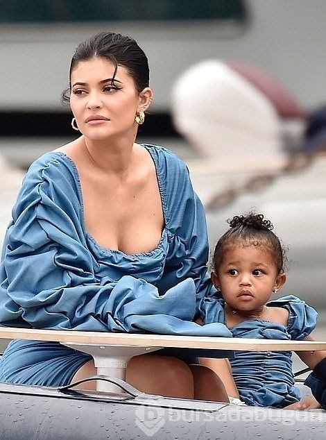 Kylie Jenner hastaneye kaldırıldı!