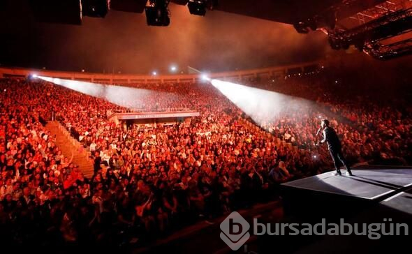 Megastar,kendisini yalnız bırakmayan sevenlerine teşekkür etti
