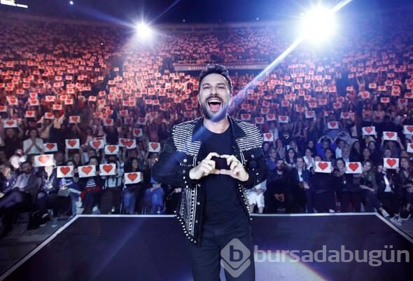 Megastar,kendisini yalnız bırakmayan sevenlerine teşekkür etti