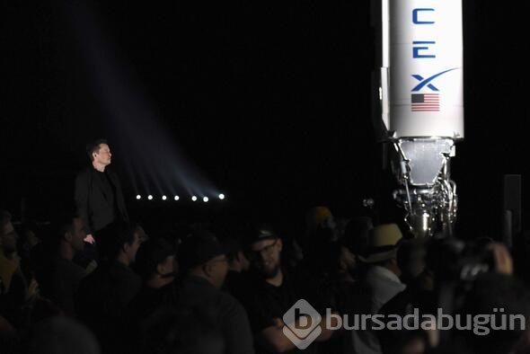 Elon Musk "Starship"i tanıttı