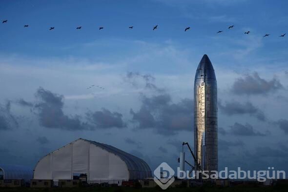 Elon Musk "Starship"i tanıttı