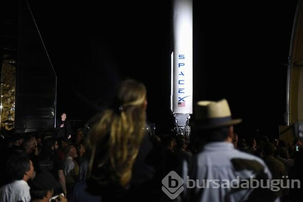 Elon Musk "Starship"i tanıttı