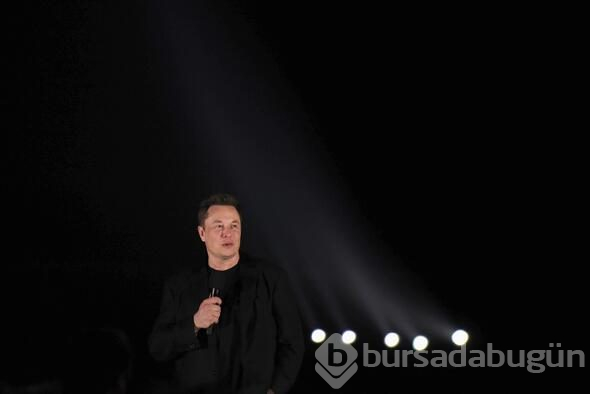 Elon Musk "Starship"i tanıttı