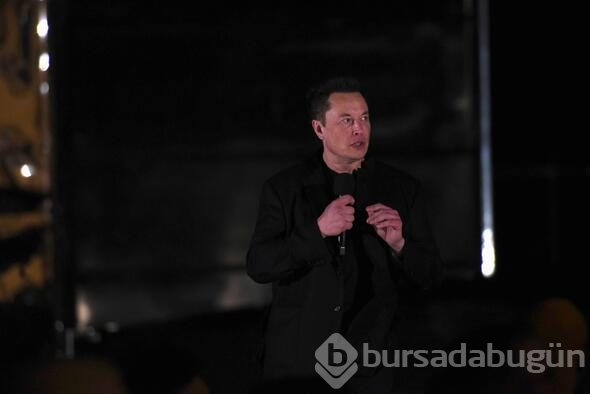 Elon Musk "Starship"i tanıttı