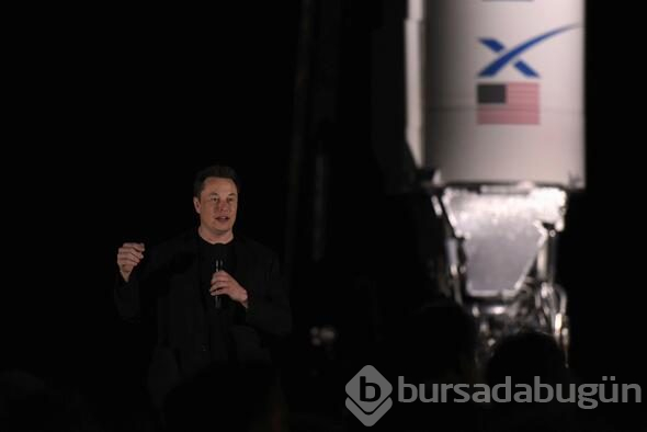 Elon Musk "Starship"i tanıttı